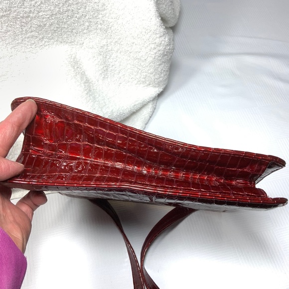 Stuart Weitzman Red Croc Frame Bag - Picture 9 of 14